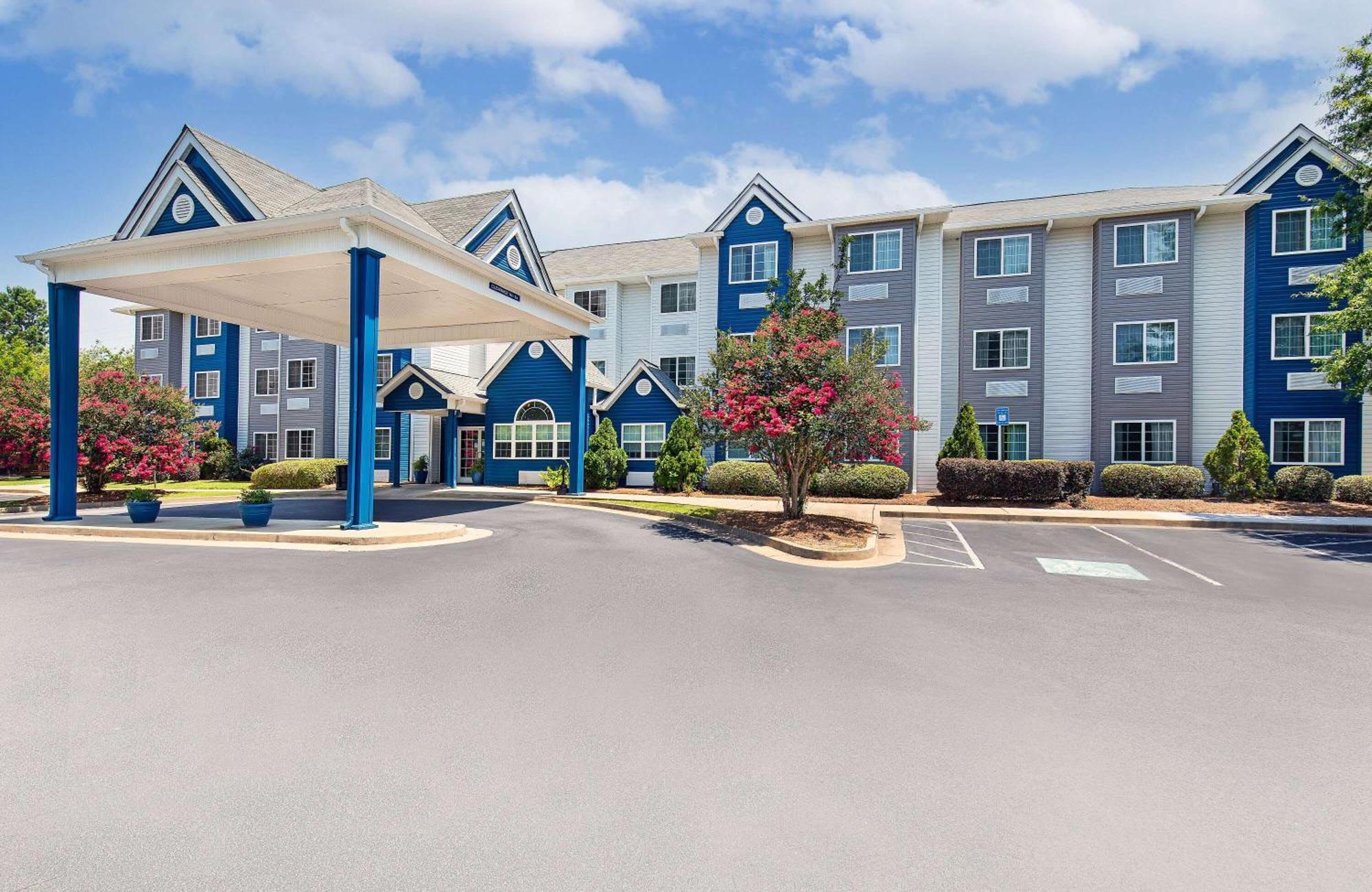 Microtel Inn & Suites Columbus North Exterior photo